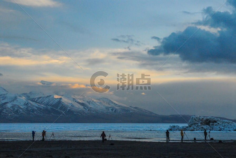 西藏阿里地区清晨日出风光图片素材免费下载
