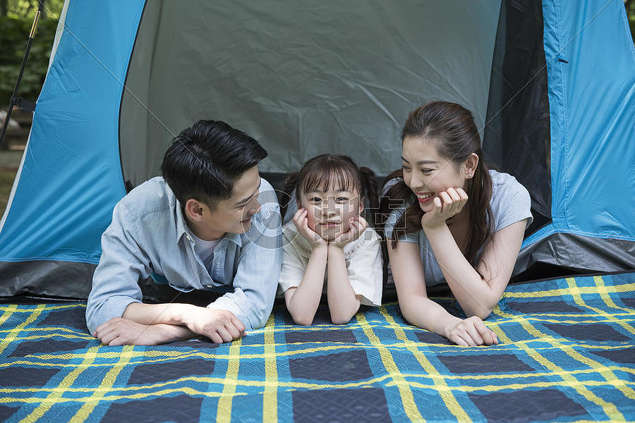 一家人户外露营帐篷图片素材免费下载