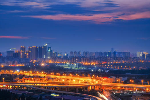 夕阳下的武汉中央商务区夜景图片素材免费下载