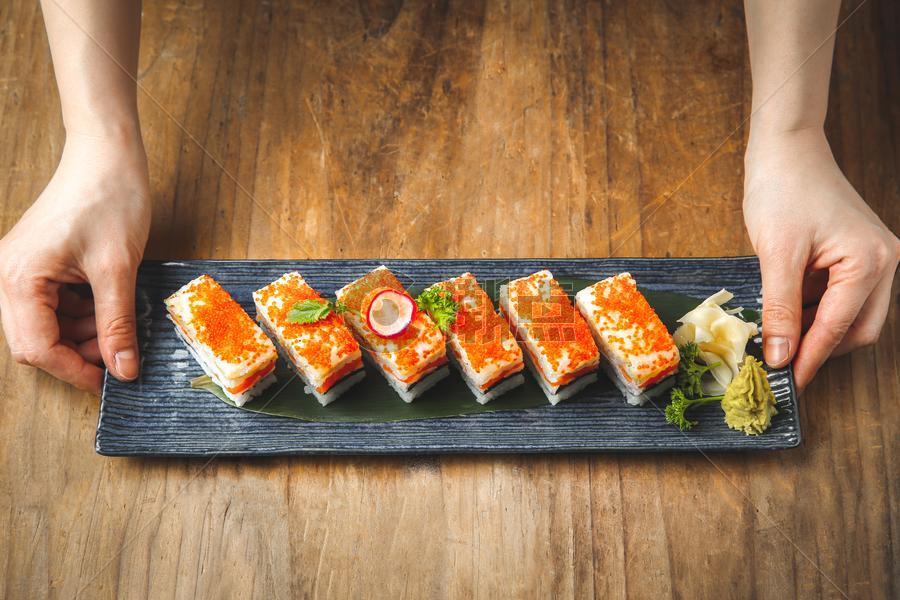 日式鱼籽箱寿司图片素材免费下载