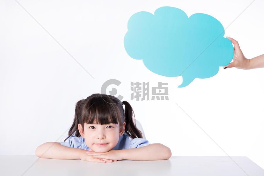 小女孩儿童教育对话框图片素材免费下载