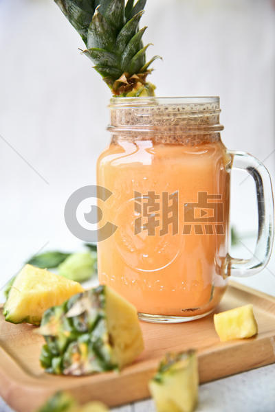 菠萝风味特调果汁鲜水果饮料图片素材免费下载