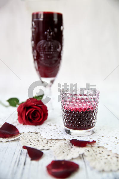 浪漫玫瑰红酒情人节图片素材免费下载