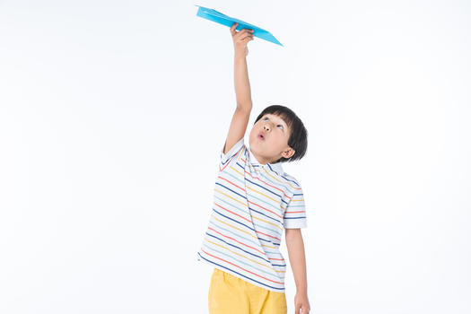 儿童玩纸飞机图片素材免费下载
