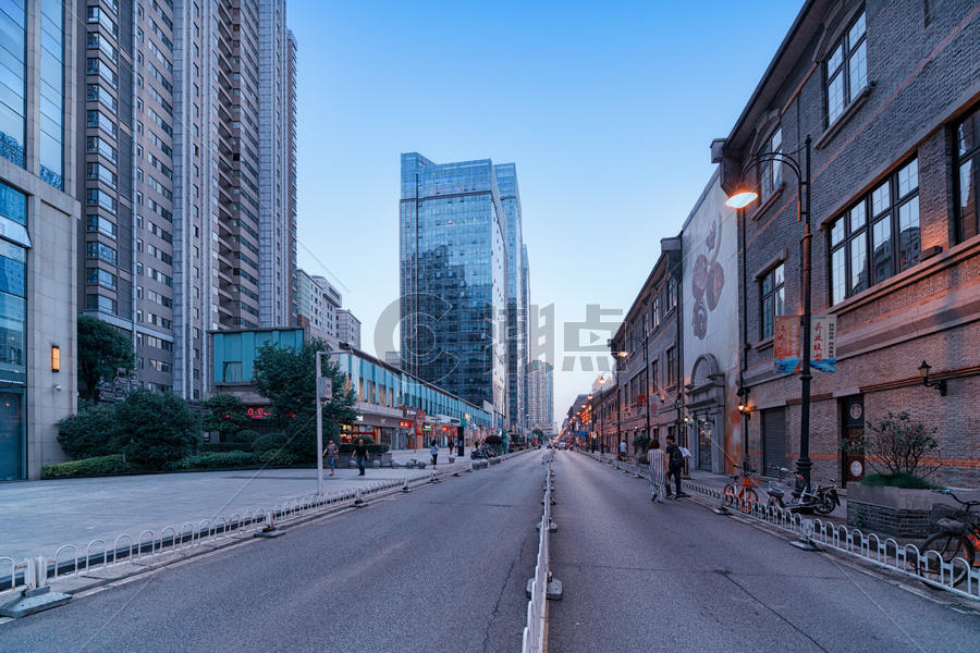 武汉楚河汉街的道路图片素材免费下载