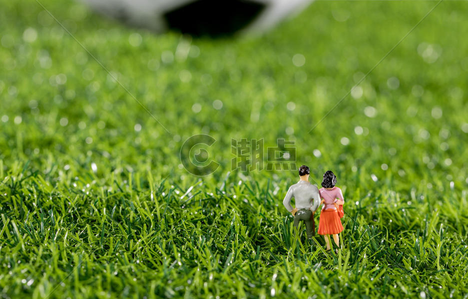 世界杯小人草地足球图片素材免费下载