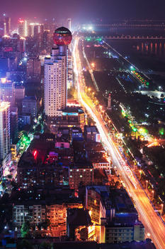 武汉长江边的城市夜景图片素材免费下载