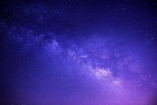 夜空中的银河图片素材免费下载