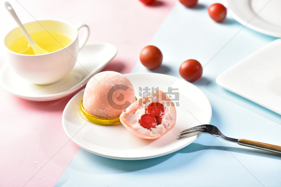 草莓奶油甜点图片素材免费下载
