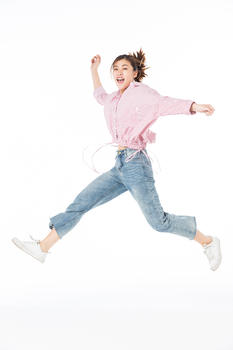 青年女孩跳跃图片素材免费下载