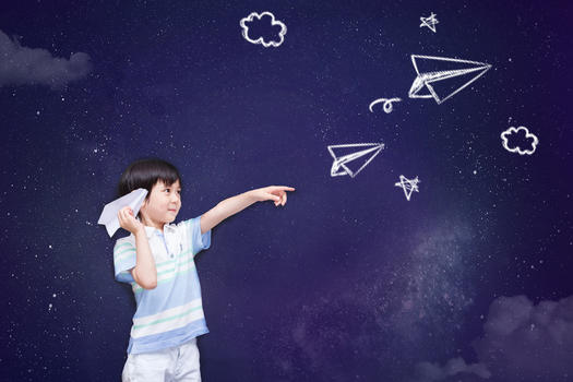 儿童扔纸飞机图片素材免费下载