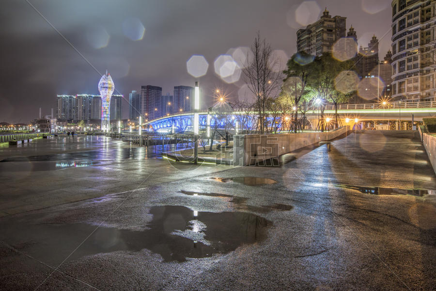 上海滨江雨夜图片素材免费下载