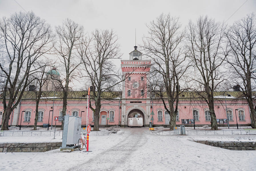 芬兰堡码头粉色钟楼图片素材免费下载