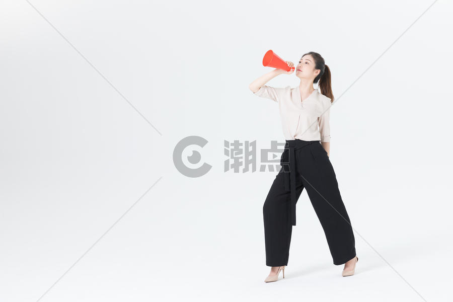 商务女性喊话图片素材免费下载