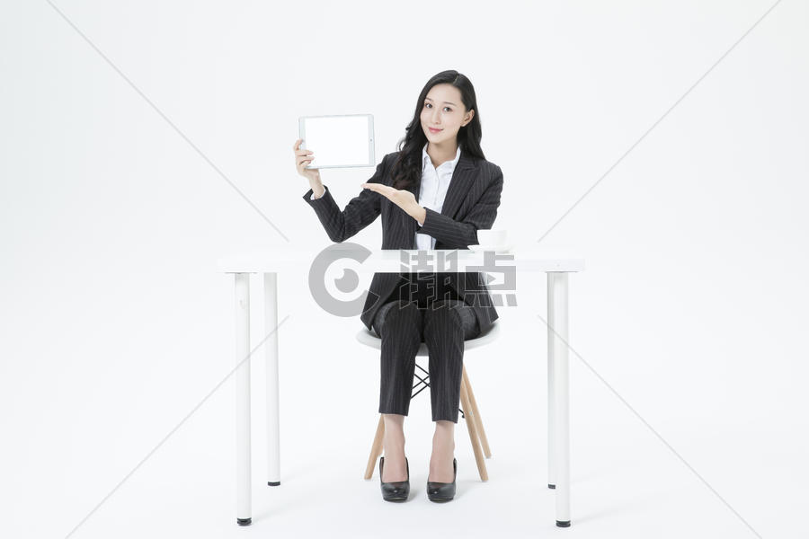 商务女性平板电脑展示图片素材免费下载