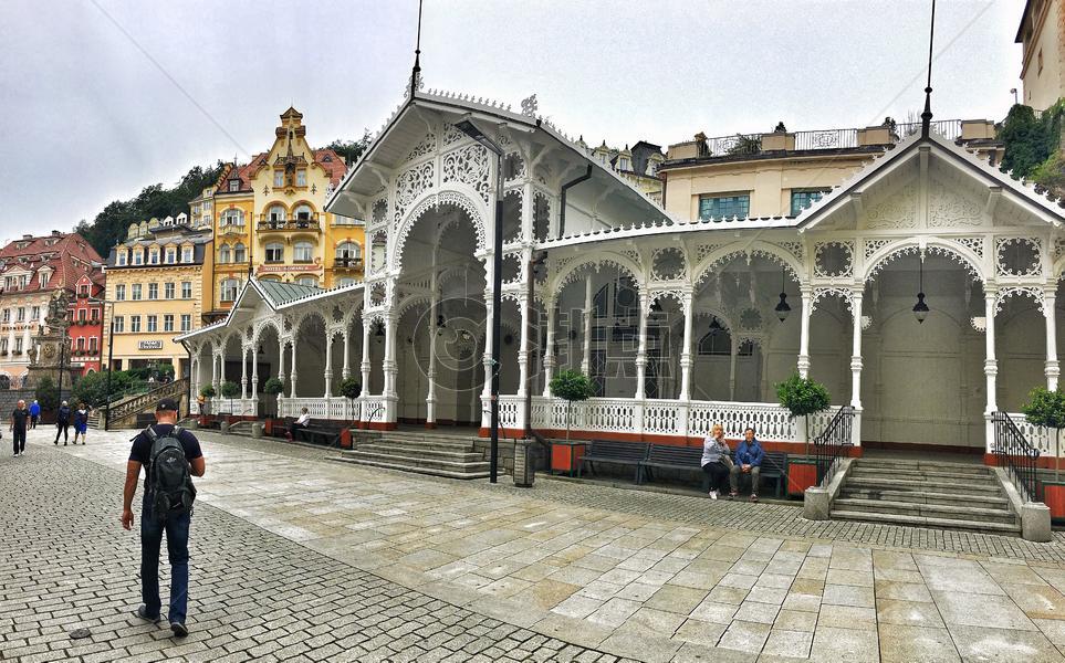 捷克著名旅游温泉小镇卡罗维发利风光图片素材免费下载