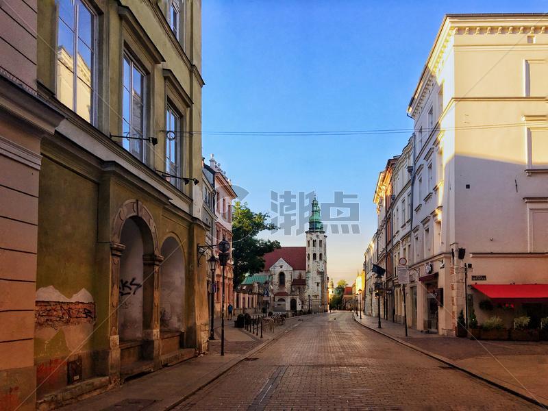 波兰克拉科夫老城清晨街景图片素材免费下载