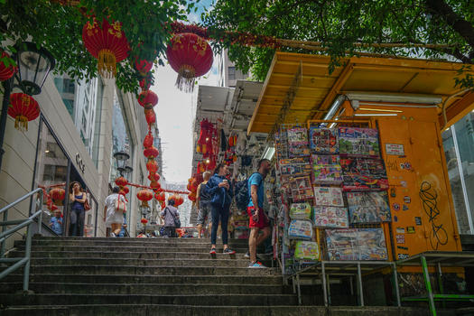 香港台阶小巷内的批发小摊子图片素材免费下载