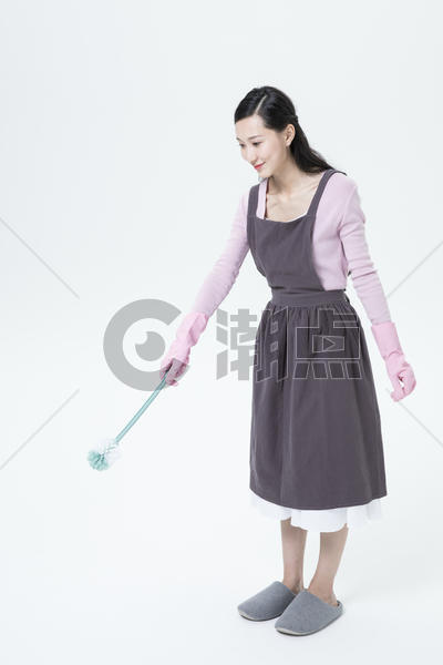 居家女性清洁打扫形象图片素材免费下载