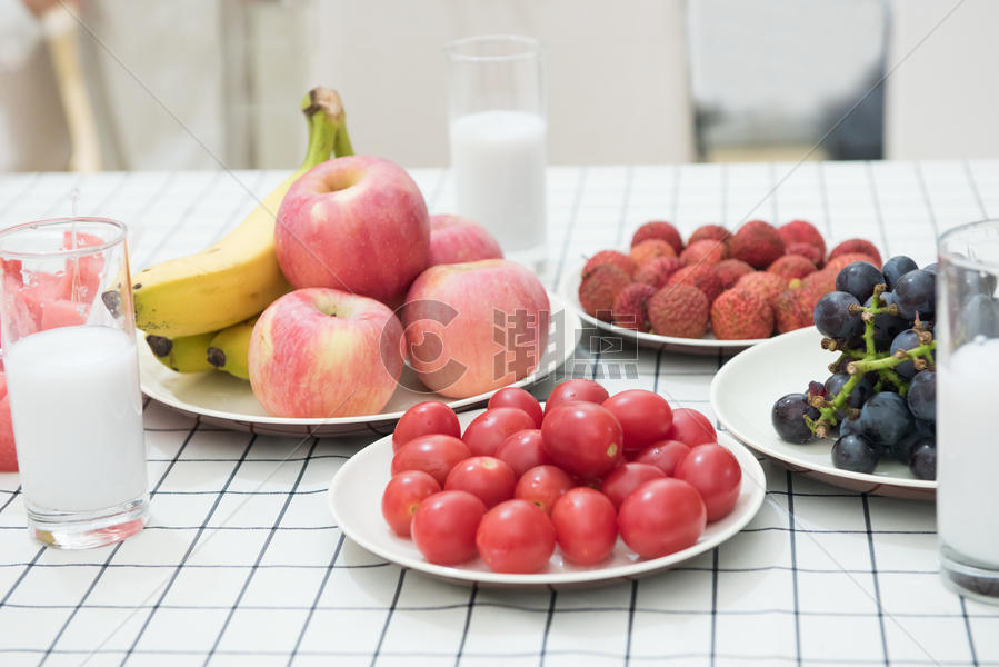 餐桌上的水果图片素材免费下载
