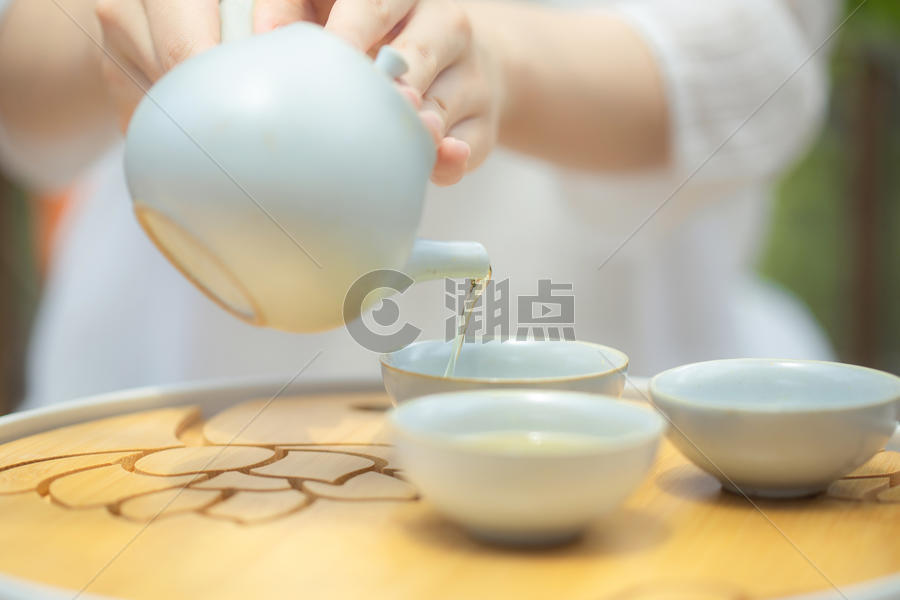 茶艺文化倒茶图片素材免费下载