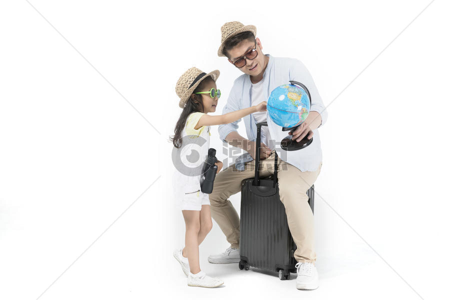 爸爸和女儿准备旅行图片素材免费下载