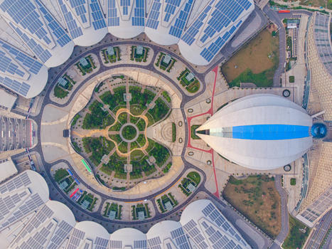 俯瞰武汉地标建筑国际博览中心图片素材免费下载
