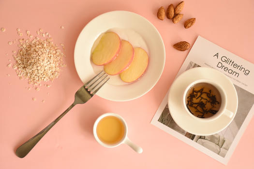 一份丰盛的水果燕麦早餐图片素材免费下载