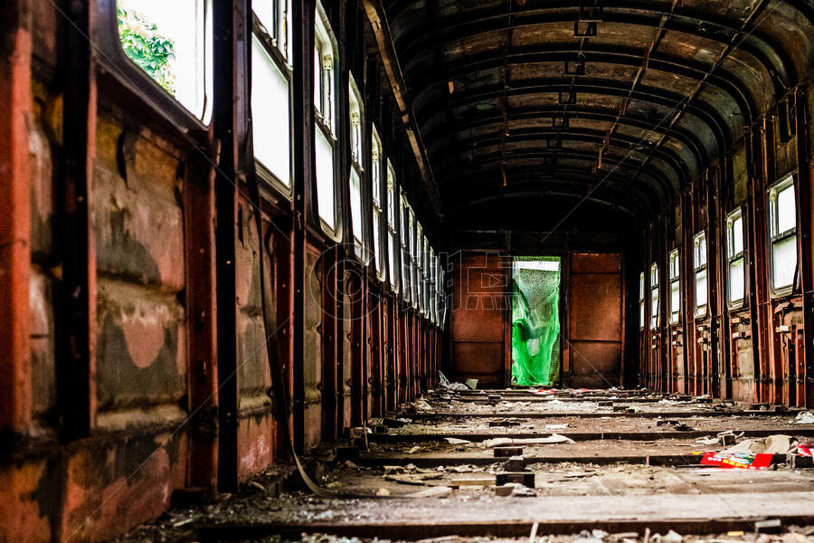火车废墟图片素材免费下载