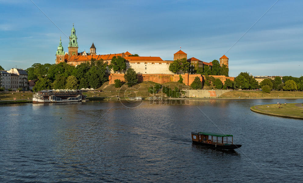 波兰克拉科夫著名旅游景点瓦维尔皇家城堡图片素材免费下载