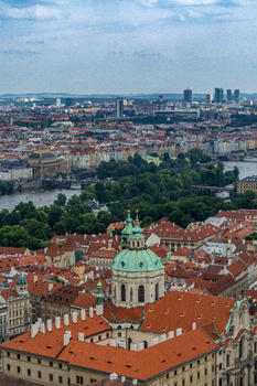 俯拍捷克布拉格老城图片素材免费下载