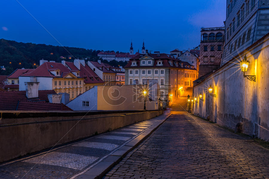 捷克布拉格旅游景区布拉格城堡夜景图片素材免费下载