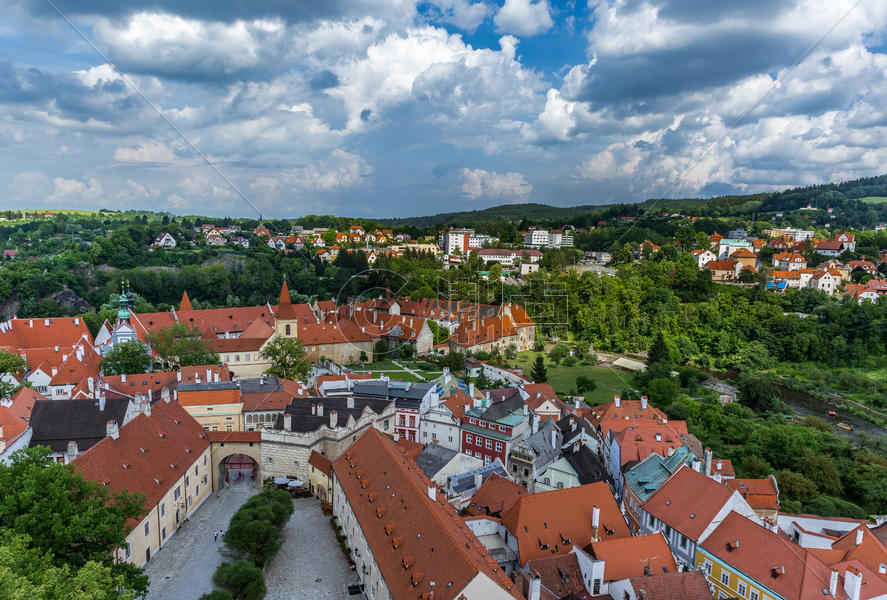 俯拍捷克克鲁姆罗夫CK小镇城堡图片素材免费下载