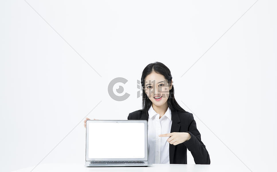 商务女性电脑展示图片素材免费下载