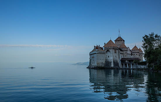 瑞士日内瓦湖上的西墉城堡图片素材免费下载