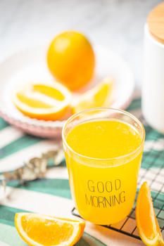 新鲜鲜榨橙汁图片素材免费下载