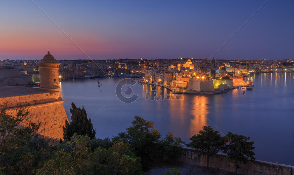 地中海岛国马耳他首都瓦莱塔日出风光图片素材免费下载