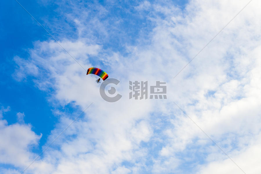 张掖七彩丹霞滑翔伞娱乐项目图片素材免费下载