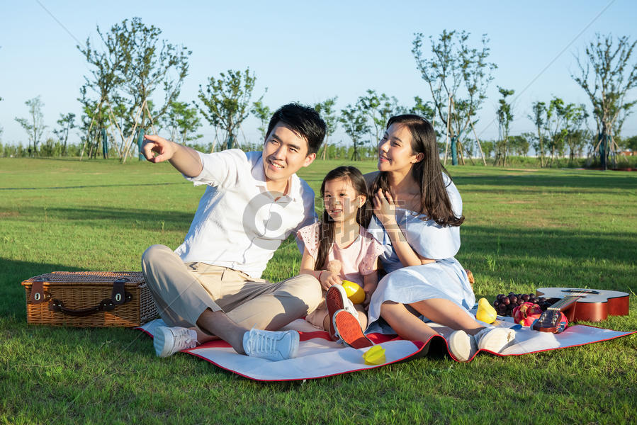家庭亲子户外游玩图片素材免费下载