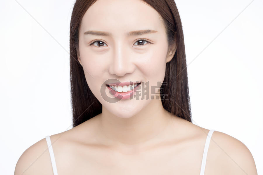 女性牙齿展示图片素材免费下载