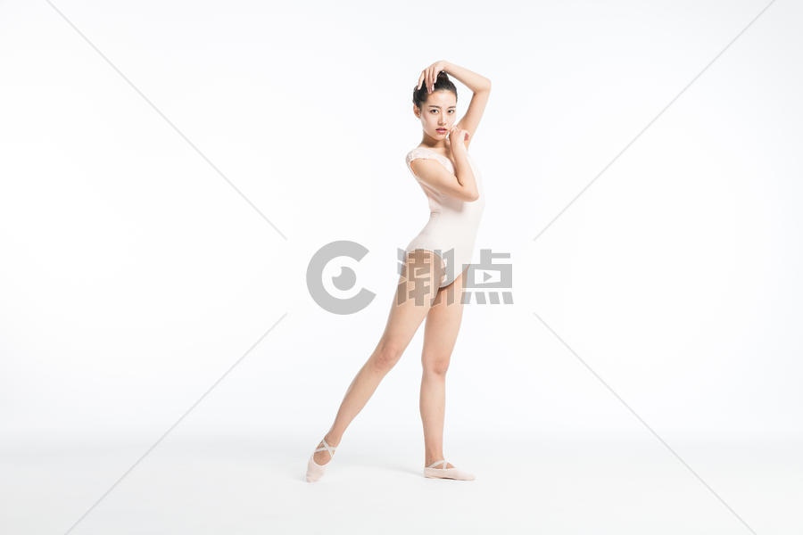 舞蹈美女跳舞图片素材免费下载