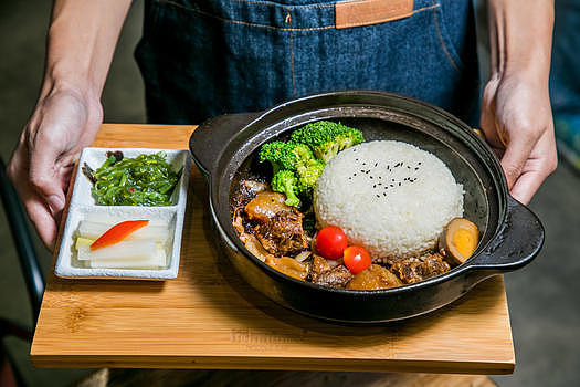 干锅牛肉饭图片素材免费下载