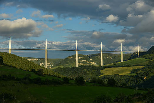 法国阿韦龙地区米洛高架桥图片素材免费下载