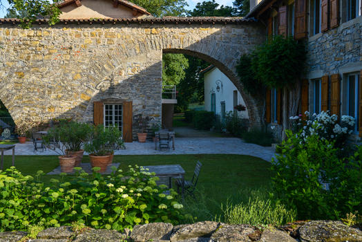 法国阿韦龙地区米洛市郊的乡村别墅图片素材免费下载