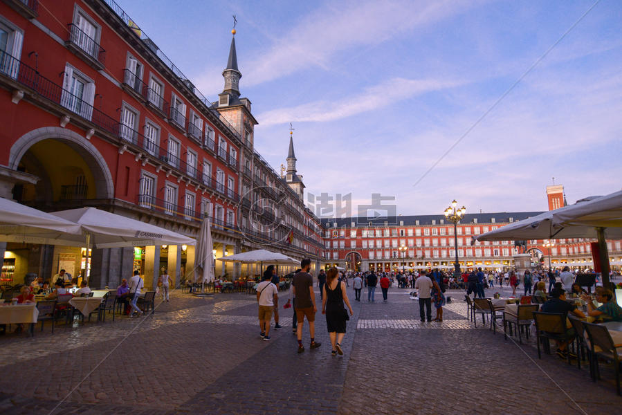 西班牙马德里著名的马约尔广场图片素材免费下载