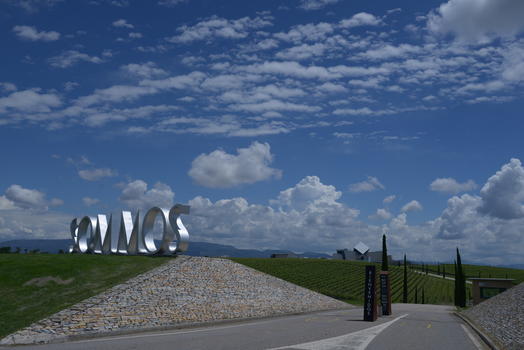 西班牙韦斯卡地区著名的索蒙塔若葡萄酒庄园图片素材免费下载