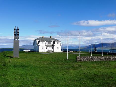 冰岛hofoi小屋是当年东西方会谈结束冷战的地方图片素材免费下载
