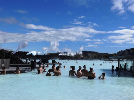 冰岛著名的蓝湖温泉图片素材免费下载