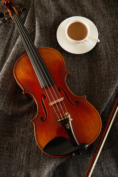 小提琴乐器大提琴静物拍摄产品图片素材免费下载