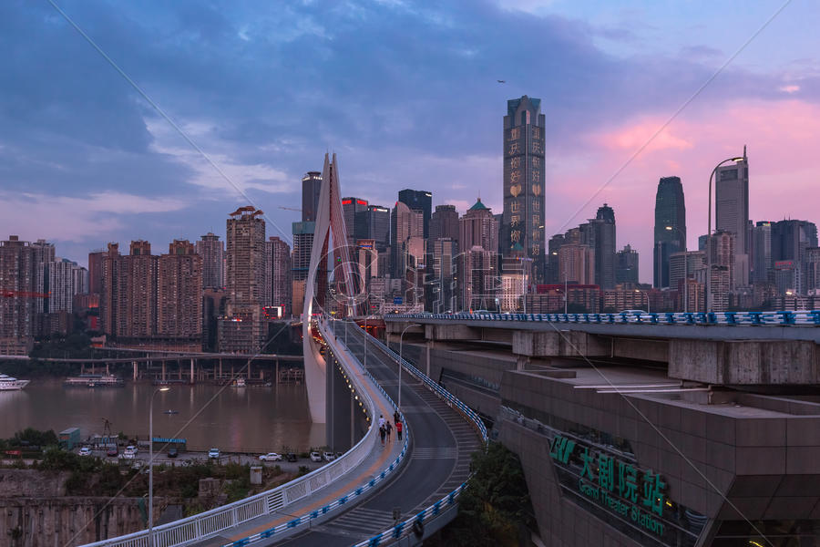 重庆市千厮门大桥火烧云景色图片素材免费下载